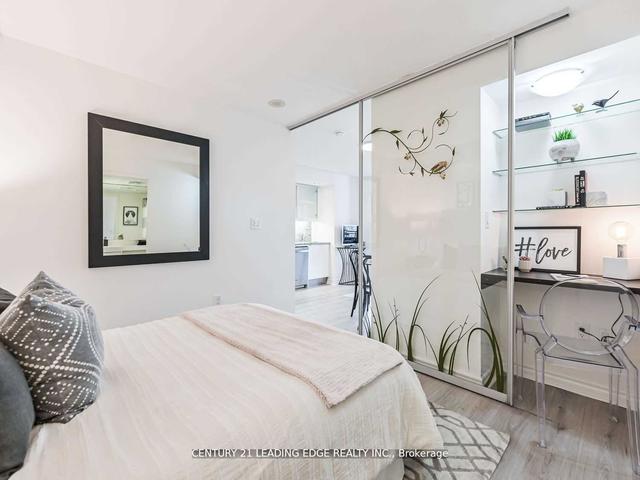4211 - 25 Telegram Mews, Condo with 2 bedrooms, 2 bathrooms and 1 parking in Toronto ON | Image 4