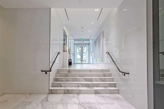 517 - 6 Parkwood Ave, Condo with 2 bedrooms, 1 bathrooms and 1 parking in Toronto ON | Image 3