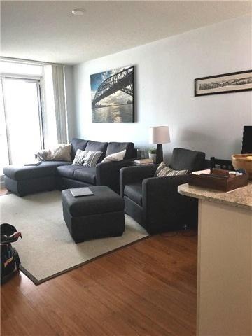 1004 - 18 Harbour St, Condo with 1 bedrooms, 1 bathrooms and 1 parking in Toronto ON | Image 4