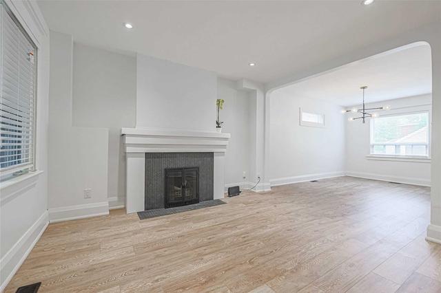230 Milverton Blvd, House semidetached with 3 bedrooms, 2 bathrooms and 1 parking in Toronto ON | Image 17