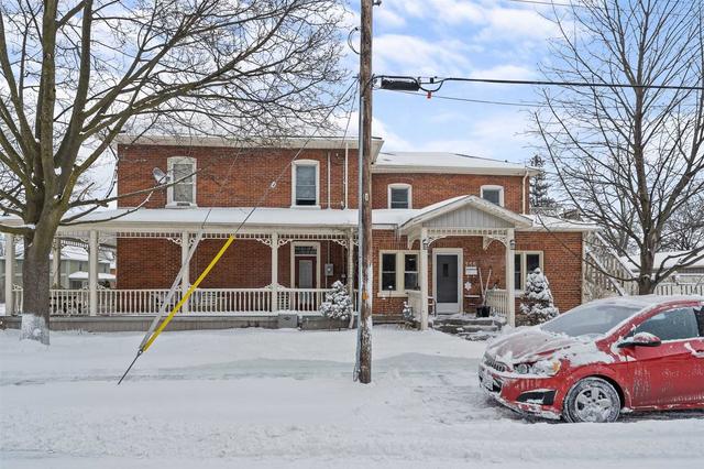 19 Pine St, House detached with 3 bedrooms, 4 bathrooms and 6 parking in Belleville ON | Image 2