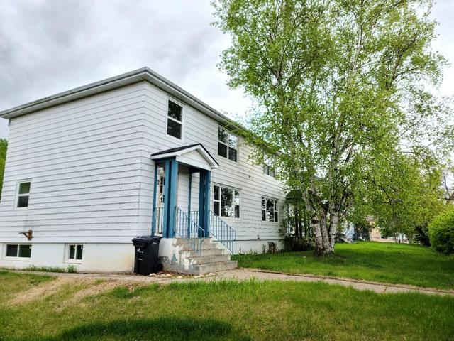 #1, 11019 99 Street, House other with 3 bedrooms, 1 bathrooms and null parking in Peace River AB | Image 2