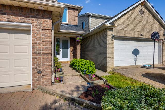 89 Lisa Cres, House detached with 4 bedrooms, 4 bathrooms and 5 parking in Vaughan ON | Image 12
