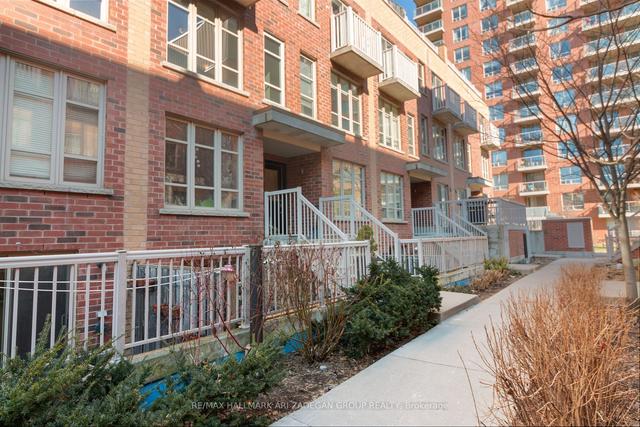 239 - 21 Ruttan St, Townhouse with 4 bedrooms, 2 bathrooms and 1 parking in Toronto ON | Image 1