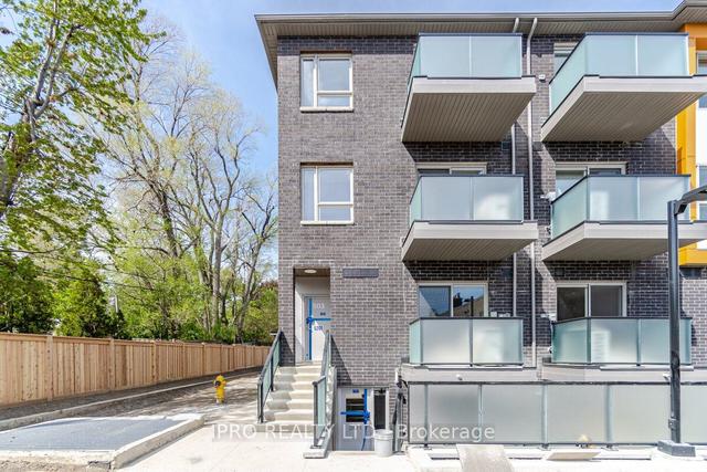 501 - 2791 Eglinton Ave E, Townhouse with 1 bedrooms, 1 bathrooms and 1 parking in Toronto ON | Image 1