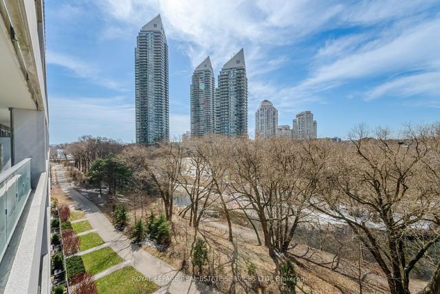 513 - 10 Park Lawn Rd, Condo with 2 bedrooms, 2 bathrooms and 1 parking in Toronto ON | Image 21