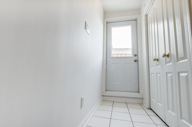 11 - 98 Carr St, Townhouse with 2 bedrooms, 2 bathrooms and 1 parking in Toronto ON | Image 9