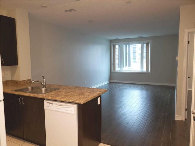 103 - 7400 Markham Rd, Condo with 1 bedrooms, 1 bathrooms and 1 parking in Markham ON | Image 3