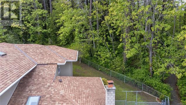 1265 Tall Tree Pl, House detached with 4 bedrooms, 4 bathrooms and 5 parking in Saanich BC | Image 41