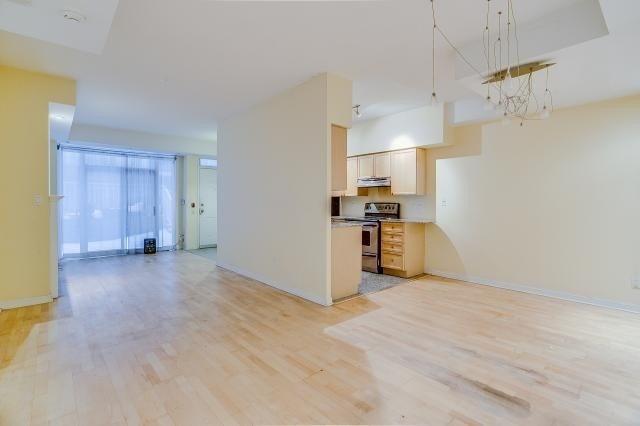 360 - 32 Stadium Rd, Townhouse with 2 bedrooms, 2 bathrooms and 1 parking in Toronto ON | Image 7