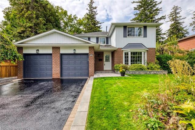 84 Chancery Lane E, House detached with 4 bedrooms, 2 bathrooms and 4 parking in Oakville ON | Image 1