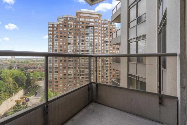 1110 - 310 Burnhamthorpe Rd W, Condo with 2 bedrooms, 2 bathrooms and 1 parking in Mississauga ON | Image 15
