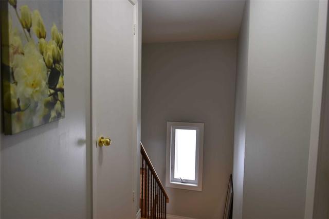 14 Tangle Briar Way, Townhouse with 3 bedrooms, 3 bathrooms and 2 parking in Toronto ON | Image 6