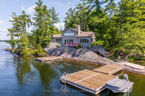 484 Juniper Island 18, House detached with 4 bedrooms, 2 bathrooms and 0 parking in Douro Dummer ON | Card Image