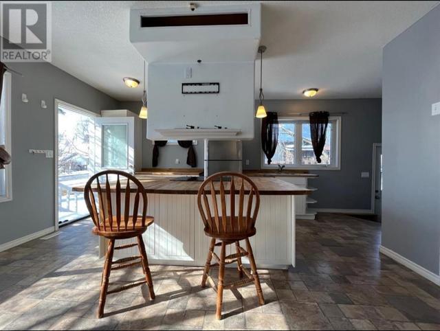 4814 5 Avenue, House detached with 2 bedrooms, 1 bathrooms and 3 parking in Edson AB | Image 3