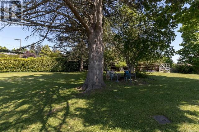 6787 Grant Rd W, House detached with 3 bedrooms, 2 bathrooms and 12 parking in Sooke BC | Image 37