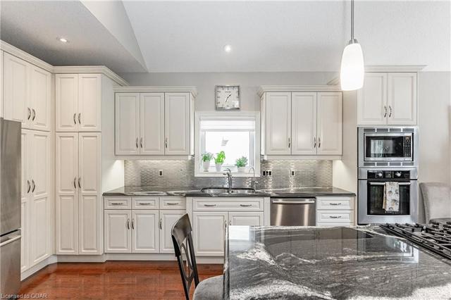 3 - 15 Valley Road, House detached with 5 bedrooms, 3 bathrooms and 4 parking in Guelph ON | Image 3