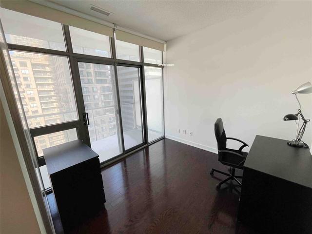 1109 - 33 Charles St E, Condo with 2 bedrooms, 1 bathrooms and 0 parking in Toronto ON | Image 5