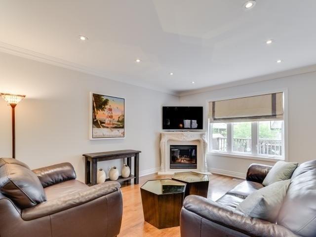 80 A Wayne Ave, House detached with 4 bedrooms, 5 bathrooms and 2 parking in Toronto ON | Image 4