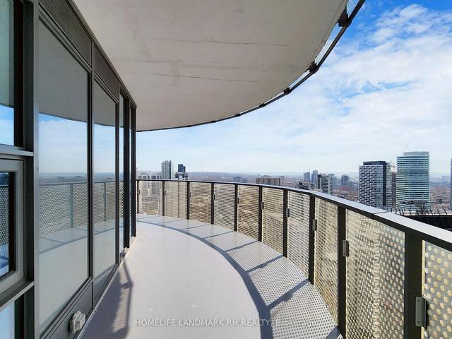 3202 - 11 Wellesley St W, Condo with 2 bedrooms, 2 bathrooms and 1 parking in Toronto ON | Image 18