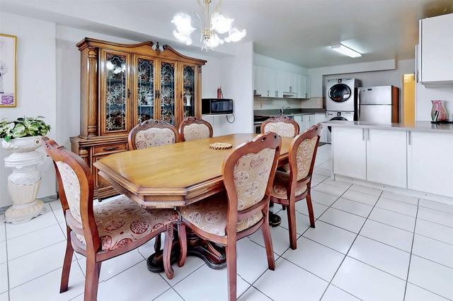 3501 - 3 Massey Sq, Condo with 3 bedrooms, 2 bathrooms and 2 parking in Toronto ON | Image 7