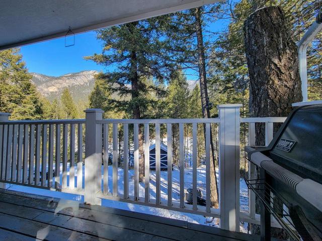 8096 Duby Road, House detached with 3 bedrooms, 2 bathrooms and null parking in East Kootenay G BC | Image 37