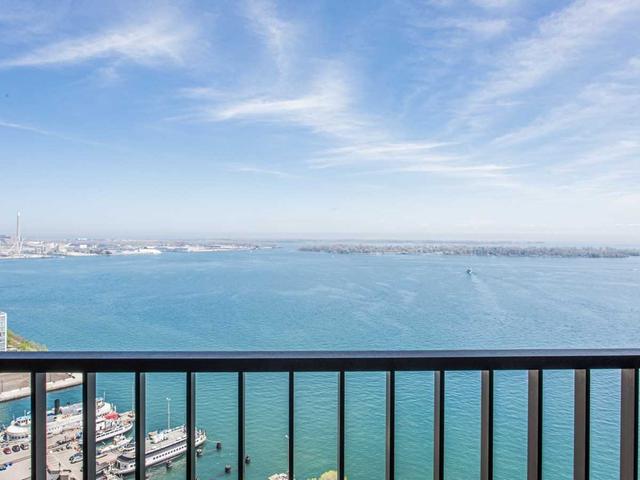 3211 - 33 Harbour Sq, Condo with 1 bedrooms, 1 bathrooms and 1 parking in Toronto ON | Image 11