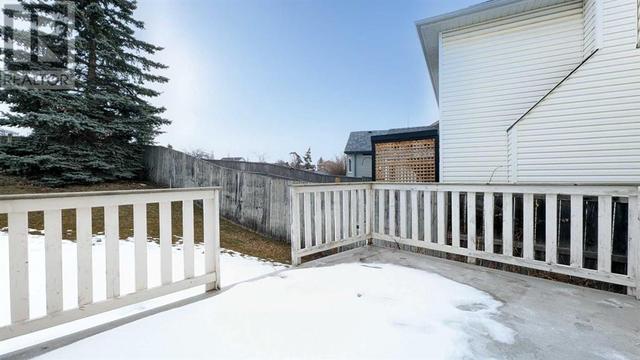 102 Somercrest Circle Sw, House detached with 5 bedrooms, 3 bathrooms and 2 parking in Calgary AB | Image 33