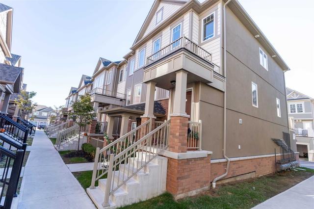 27 - 2500 Hill Rise Crt, Condo with 2 bedrooms, 2 bathrooms and 1 parking in Oshawa ON | Image 1