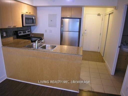 1201 - 373 Front St W, Condo with 1 bedrooms, 1 bathrooms and 1 parking in Toronto ON | Image 5