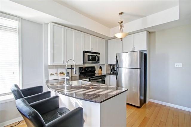 Th 27 - 80 Carr St, Townhouse with 2 bedrooms, 2 bathrooms and 1 parking in Toronto ON | Image 6