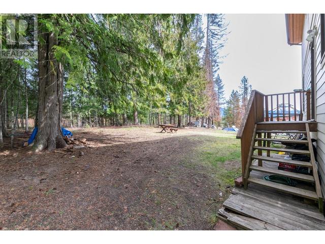 5271 Meadow Creek Crescent, House detached with 3 bedrooms, 2 bathrooms and 4 parking in Columbia Shuswap F BC | Image 39