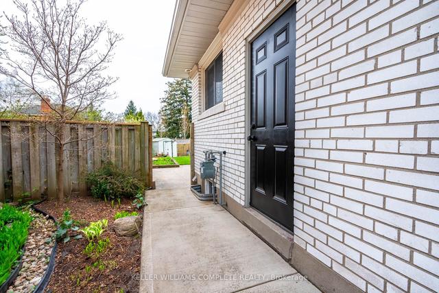 552 Letitia Crt, House detached with 4 bedrooms, 2 bathrooms and 6 parking in Burlington ON | Image 35