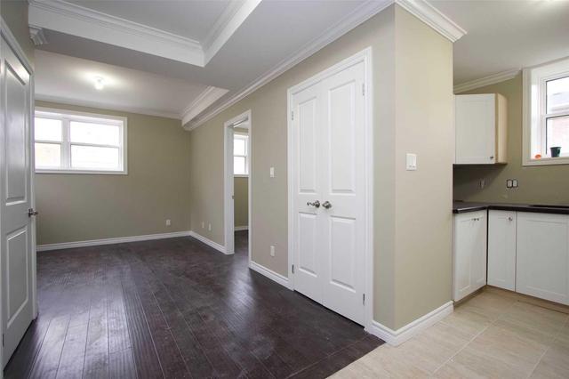 391 Oshawa Blvd S, House detached with 3 bedrooms, 2 bathrooms and 4 parking in Oshawa ON | Image 4
