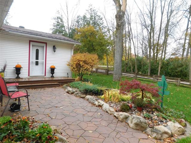 3907 Ruth Rd, House detached with 3 bedrooms, 1 bathrooms and 10 parking in Innisfil ON | Image 34