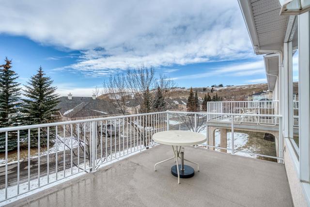 8 Eagleview Gate, Home with 3 bedrooms, 2 bathrooms and 4 parking in Calgary AB | Image 11