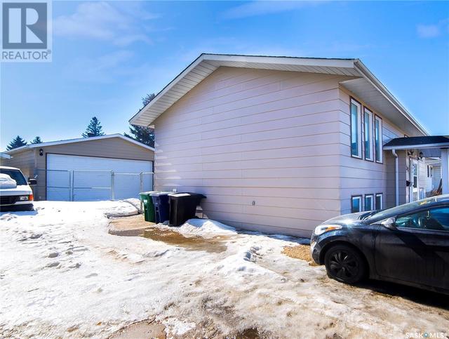 3435 Fairlight Drive, House detached with 6 bedrooms, 2 bathrooms and null parking in Saskatoon SK | Image 40