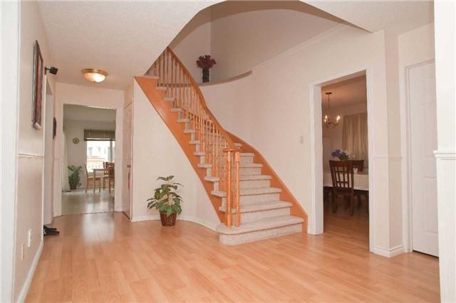 5655 Goldenbrook Dr, House detached with 4 bedrooms, 4 bathrooms and 2 parking in Mississauga ON | Image 2