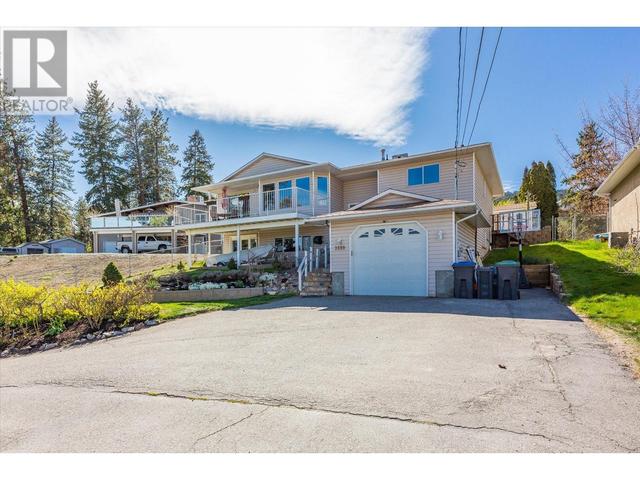 3680 Webber Road, House detached with 4 bedrooms, 3 bathrooms and 4 parking in West Kelowna BC | Image 3