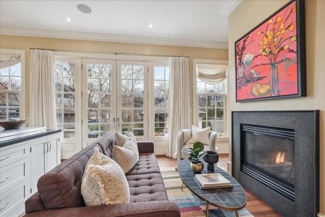 27 St Andrews Gdns, House detached with 5 bedrooms, 6 bathrooms and 5 parking in Toronto ON | Image 3