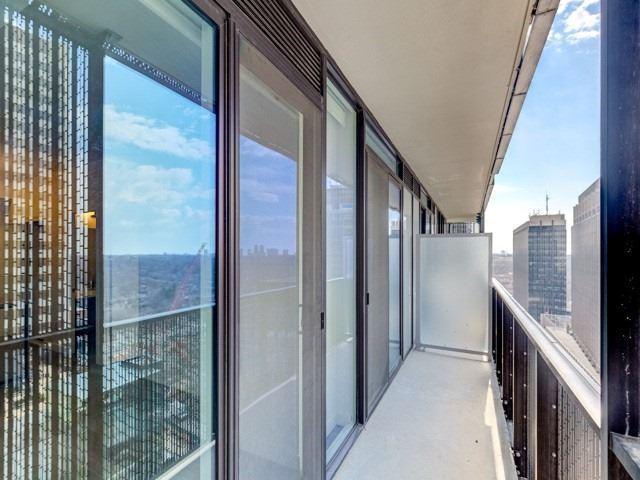 1003 - 8 Eglinton Ave E, Condo with 1 bedrooms, 1 bathrooms and null parking in Toronto ON | Image 15