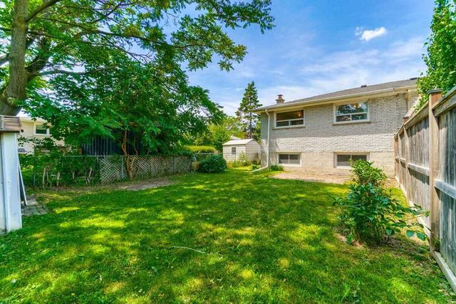 1781 Bonnymede Dr, House semidetached with 3 bedrooms, 2 bathrooms and 3 parking in Mississauga ON | Image 32