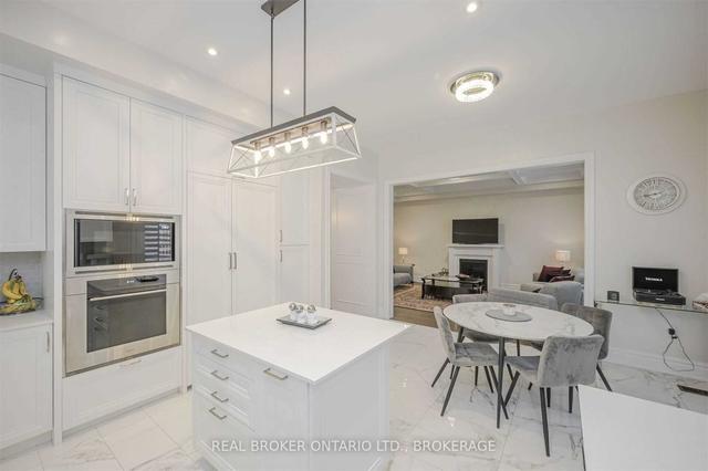 81 Boulton Tr, House detached with 4 bedrooms, 6 bathrooms and 4 parking in Oakville ON | Image 7