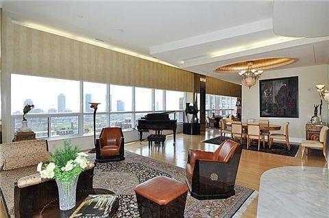 uph11 - 700 King St W, Condo with 3 bedrooms, 4 bathrooms and 2 parking in Toronto ON | Image 1
