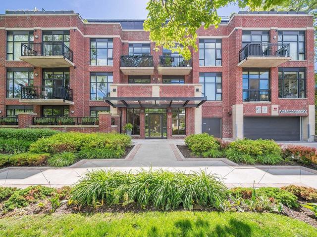 403 - 66 Kippendavie Ave, Condo with 2 bedrooms, 3 bathrooms and 2 parking in Toronto ON | Image 1