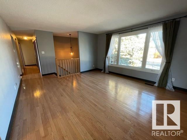 111 Brantford St, House detached with 4 bedrooms, 2 bathrooms and 5 parking in Spruce Grove AB | Image 7