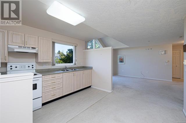 203 - 1485 Garnet Rd, Condo with 2 bedrooms, 2 bathrooms and null parking in Saanich BC | Image 8