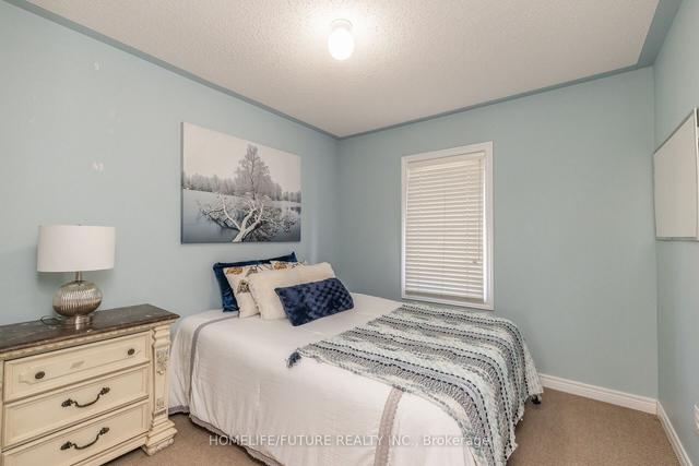 2 Sea Drifter Cres, House attached with 3 bedrooms, 3 bathrooms and 2 parking in Brampton ON | Image 11