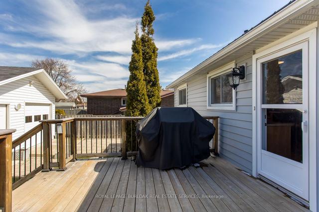 292 Cranbrook Dr, House detached with 3 bedrooms, 2 bathrooms and 6 parking in Hamilton ON | Image 3