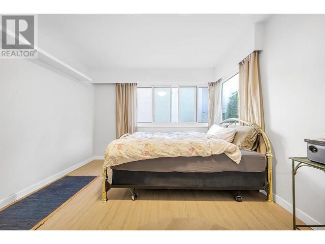 102 - 1750 Esquimalt Avenue, Condo with 2 bedrooms, 1 bathrooms and 1 parking in West Vancouver BC | Image 10